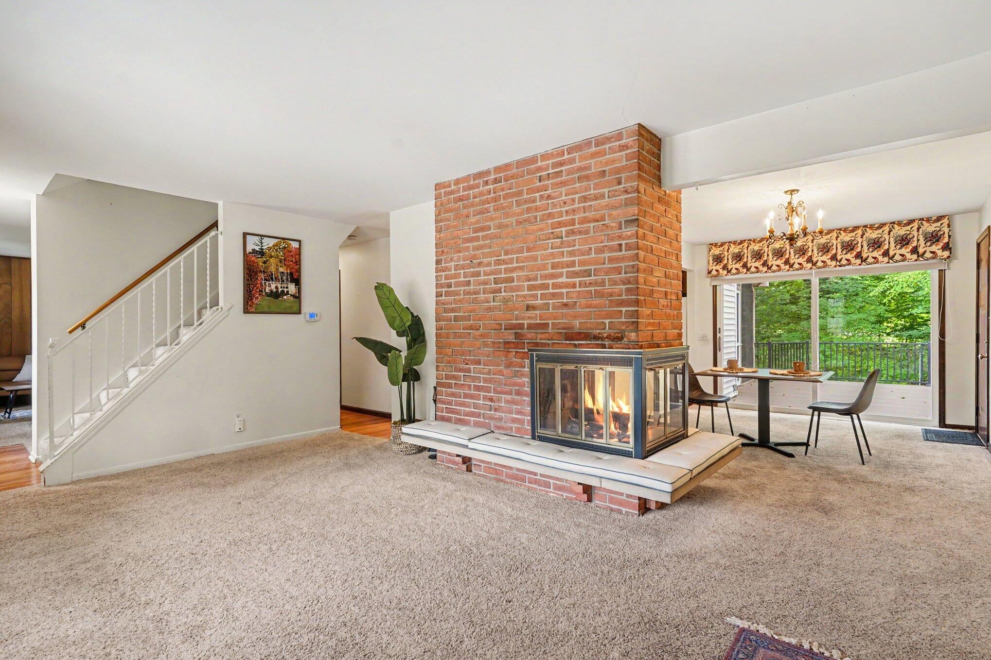926 Clubview Drive
