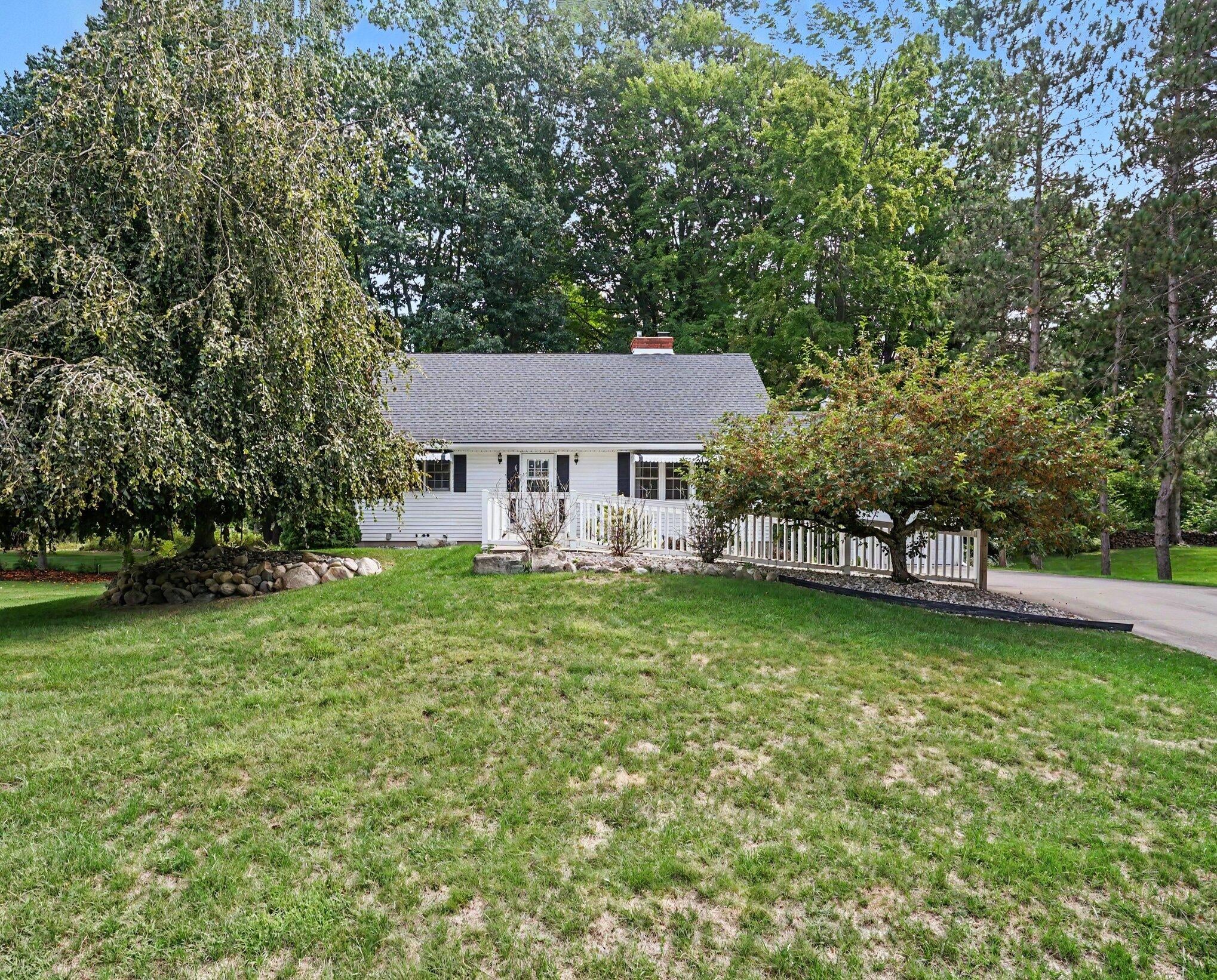 926 Clubview Drive