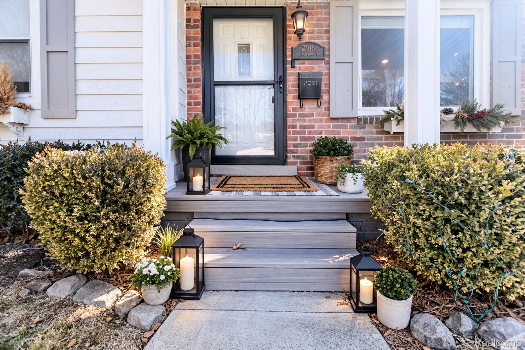 2918 N Altadena Avenue