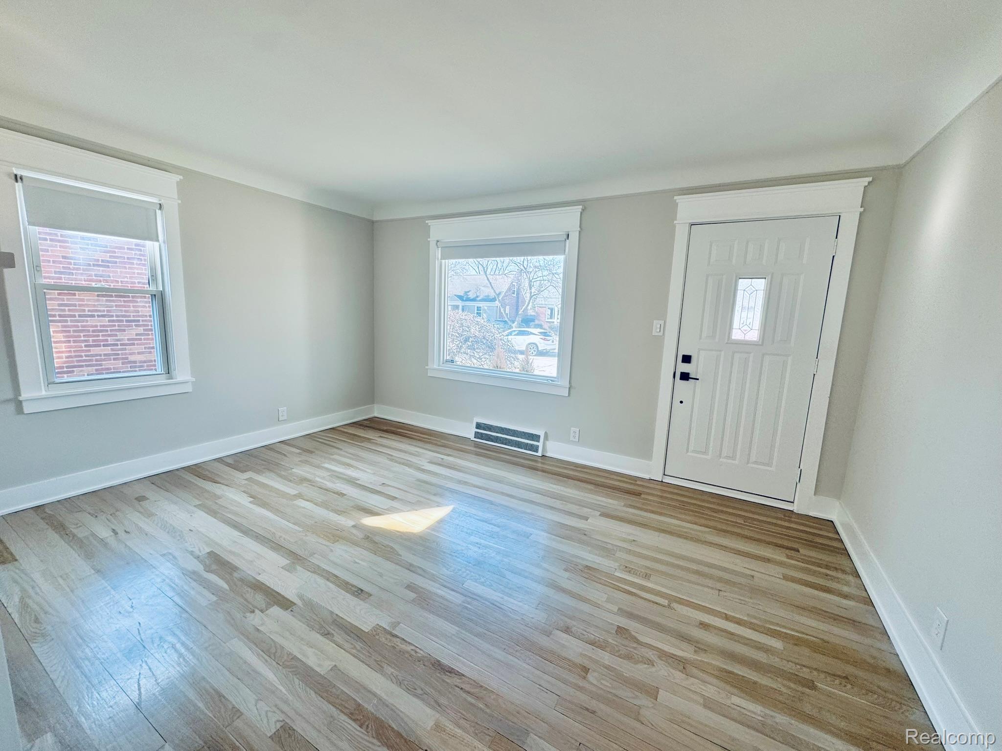 2918 N Altadena Avenue