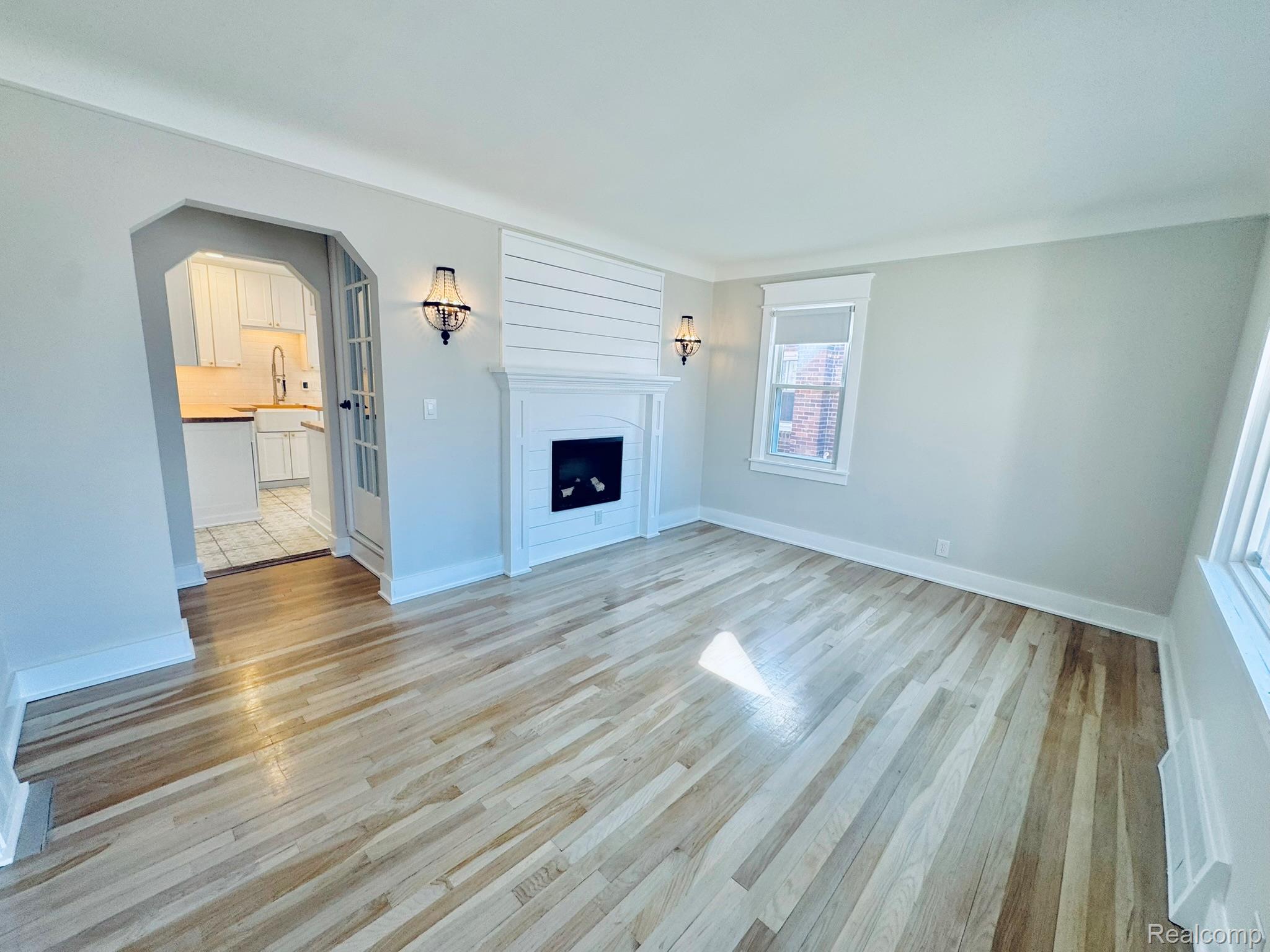 2918 N Altadena Avenue