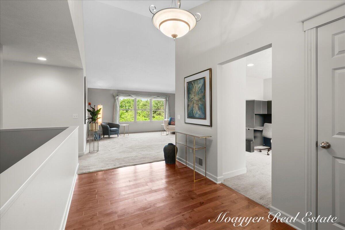 10245 Lincoln Lake Road NE