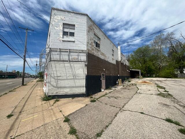 1396 W Michigan Avenue