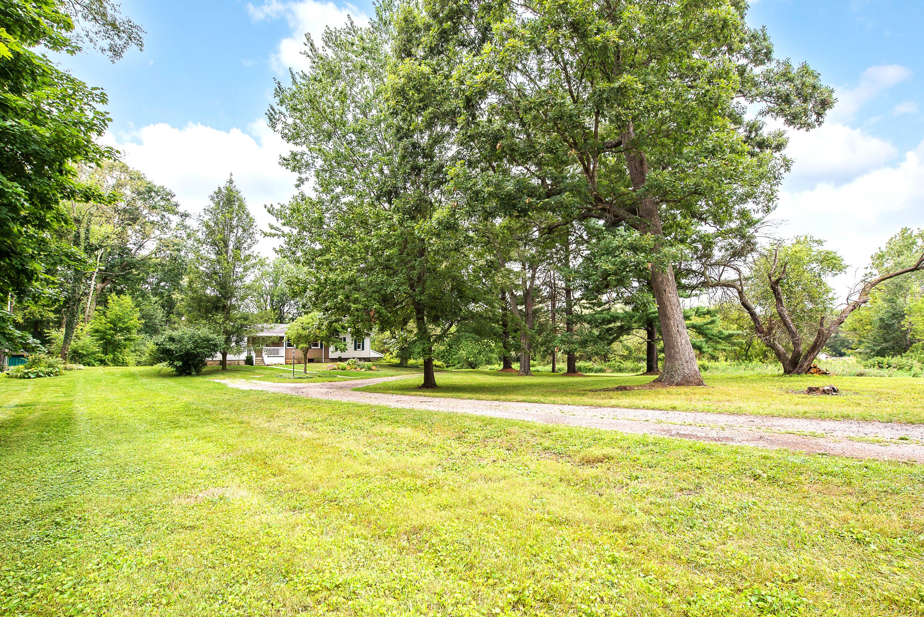 7682 Michigan State Road 52