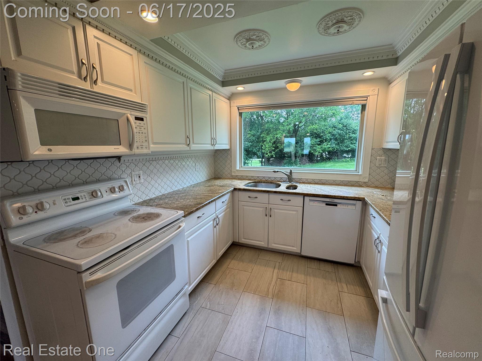 3340 CHICKERING LANE