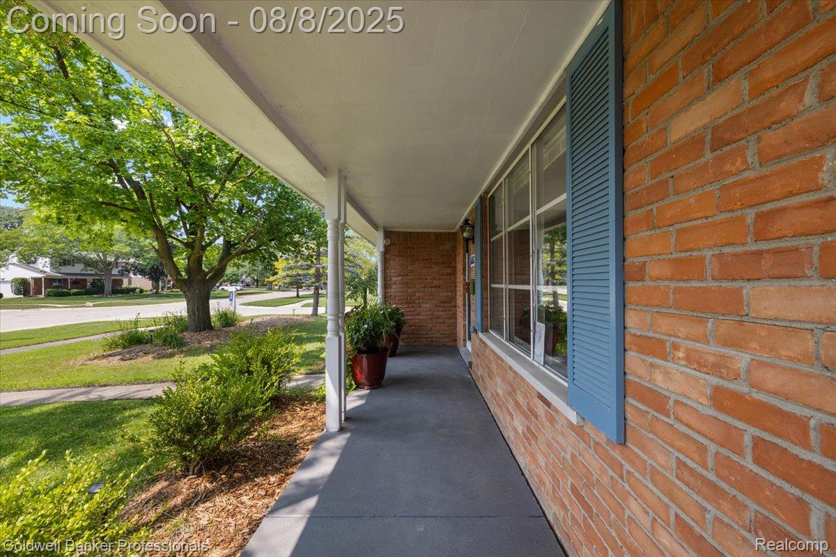 16262 Wayne Road