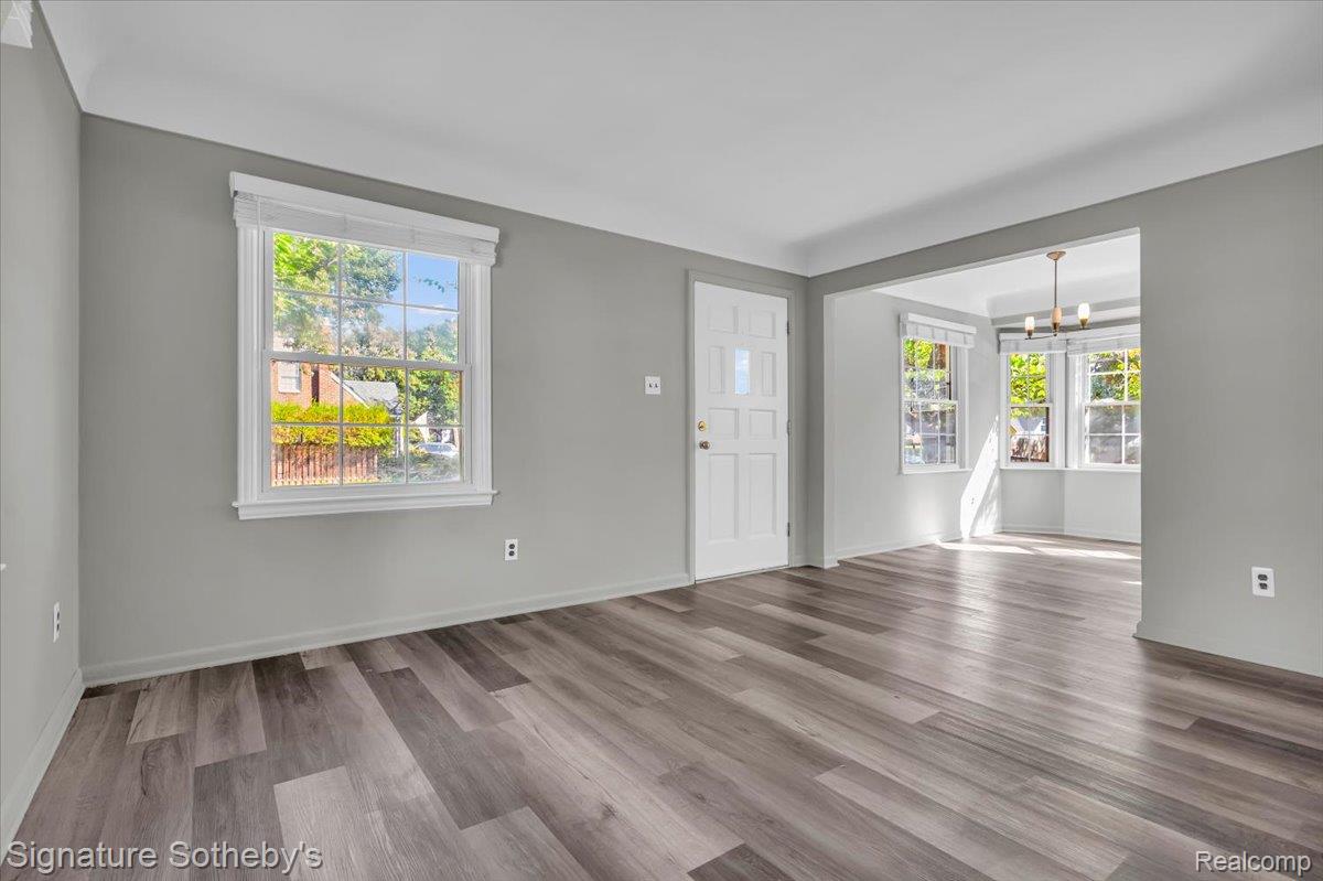 3325 Catalpa Drive