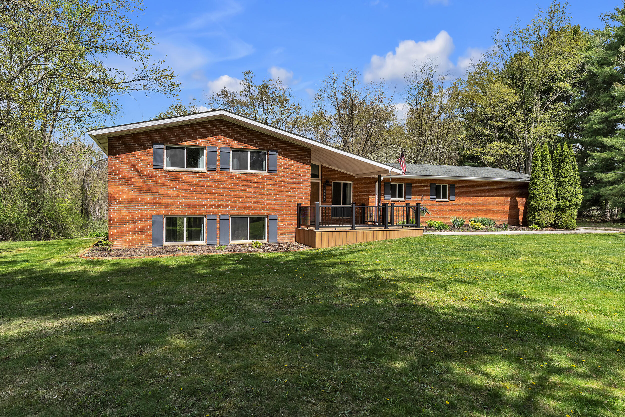 11273 9 Mile Road