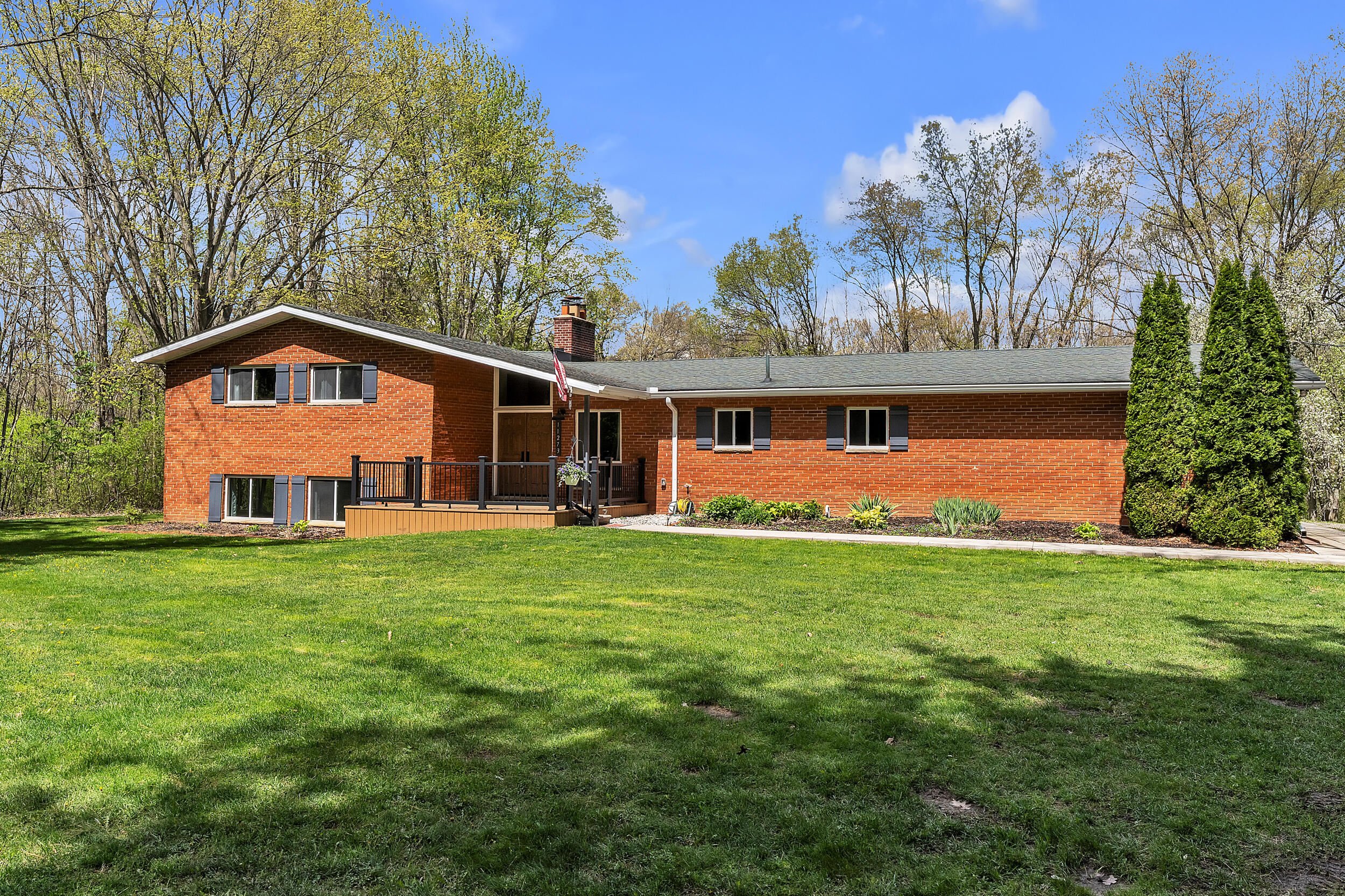 11273 9 Mile Road