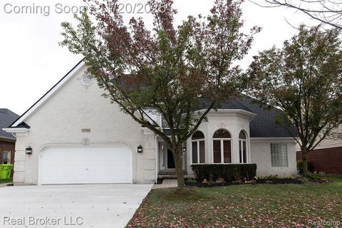 16102 S Thames Lane S Macomb Township MI 48042