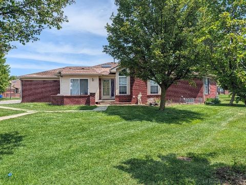 Photo of 30592 lynn Ct, Chesterfield Township, MI 48051 (MLS # 58050214702)
