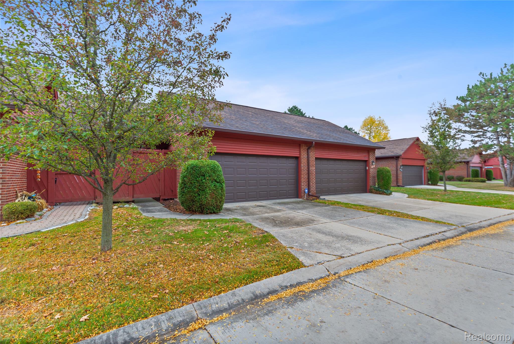 42216 Lochmoor Street