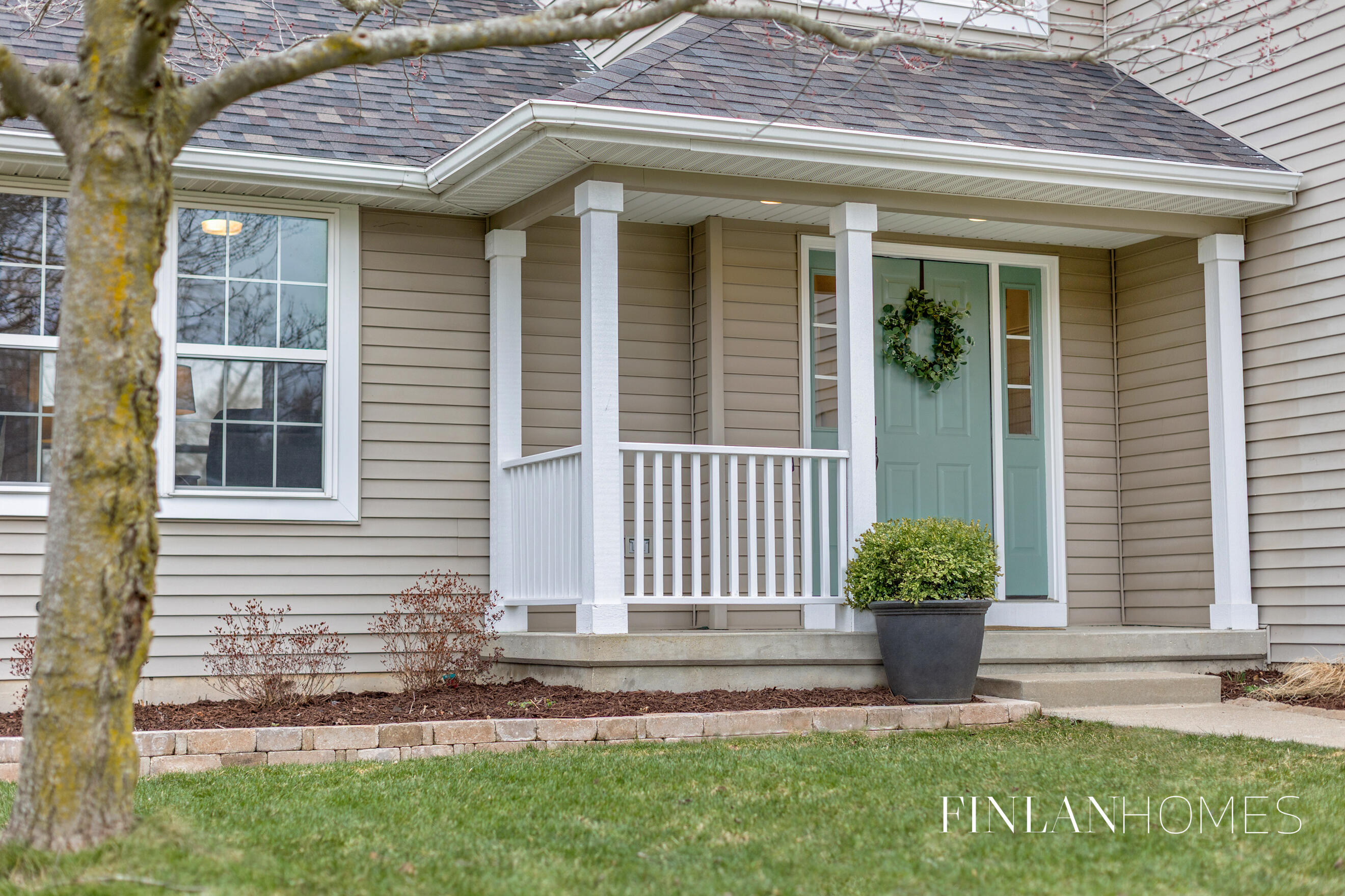 9061 Glengarry Court SE