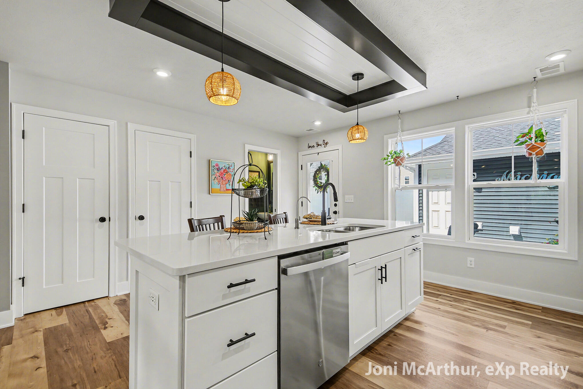 6652 S South Square Lane NE 49