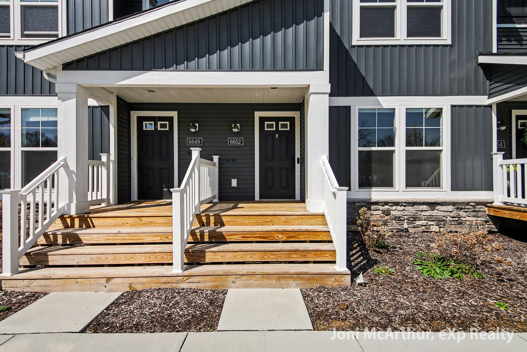 6652 S South Square Lane NE 49