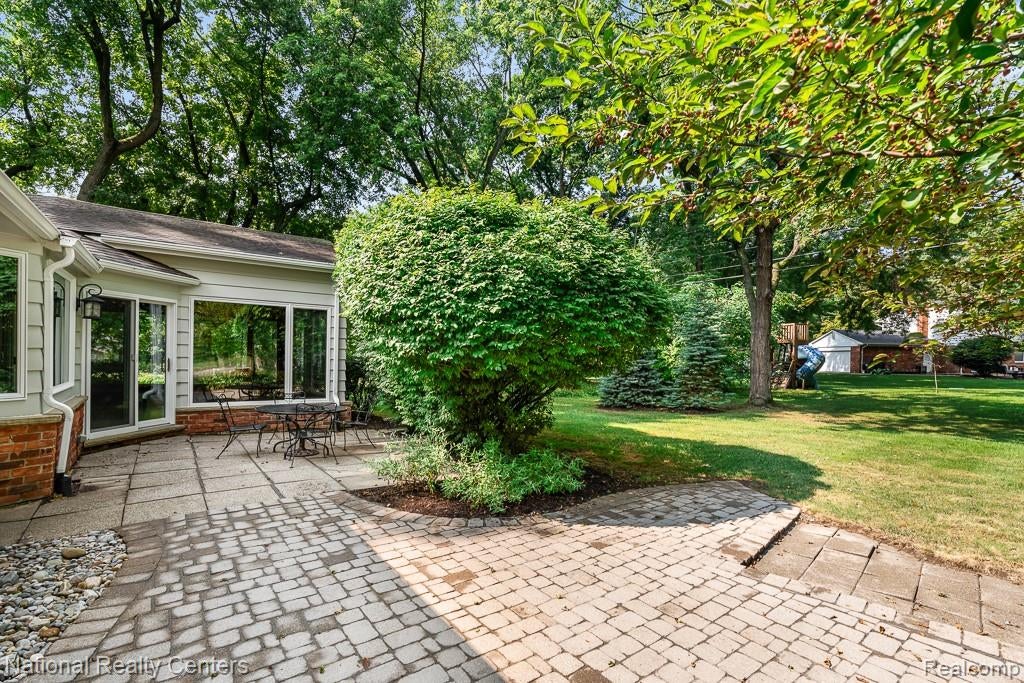 144 W Maryknoll Road