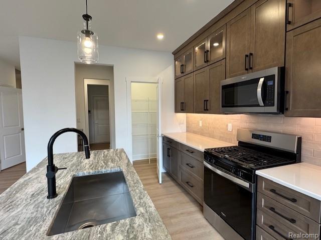 5432 Poppydrew Lane 2