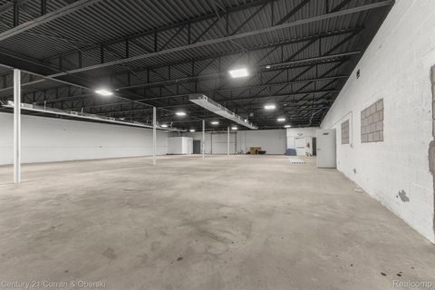 1060 SOUTHFIELD Road Lincoln Park City MI 48146