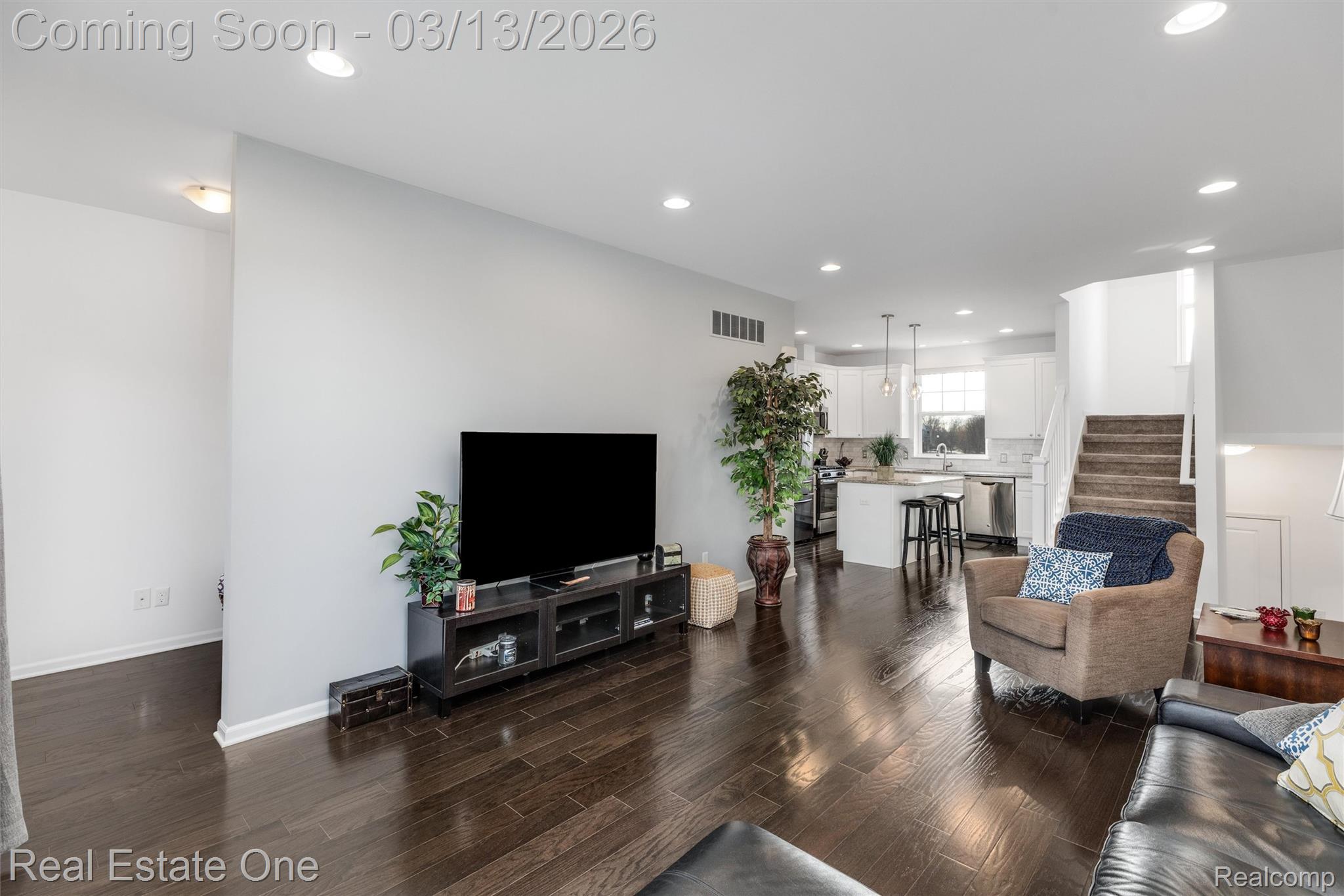 260 Center Boulevard