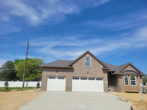 20257 Sunset Livonia City MI 48152