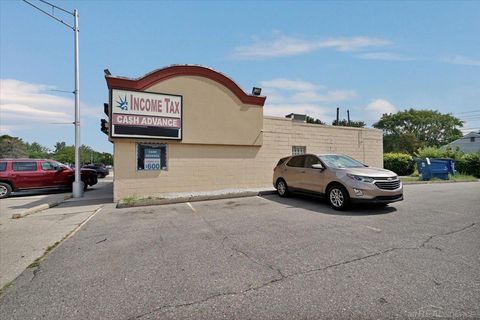 19294 Kelly Road Harper Woods City MI 48225