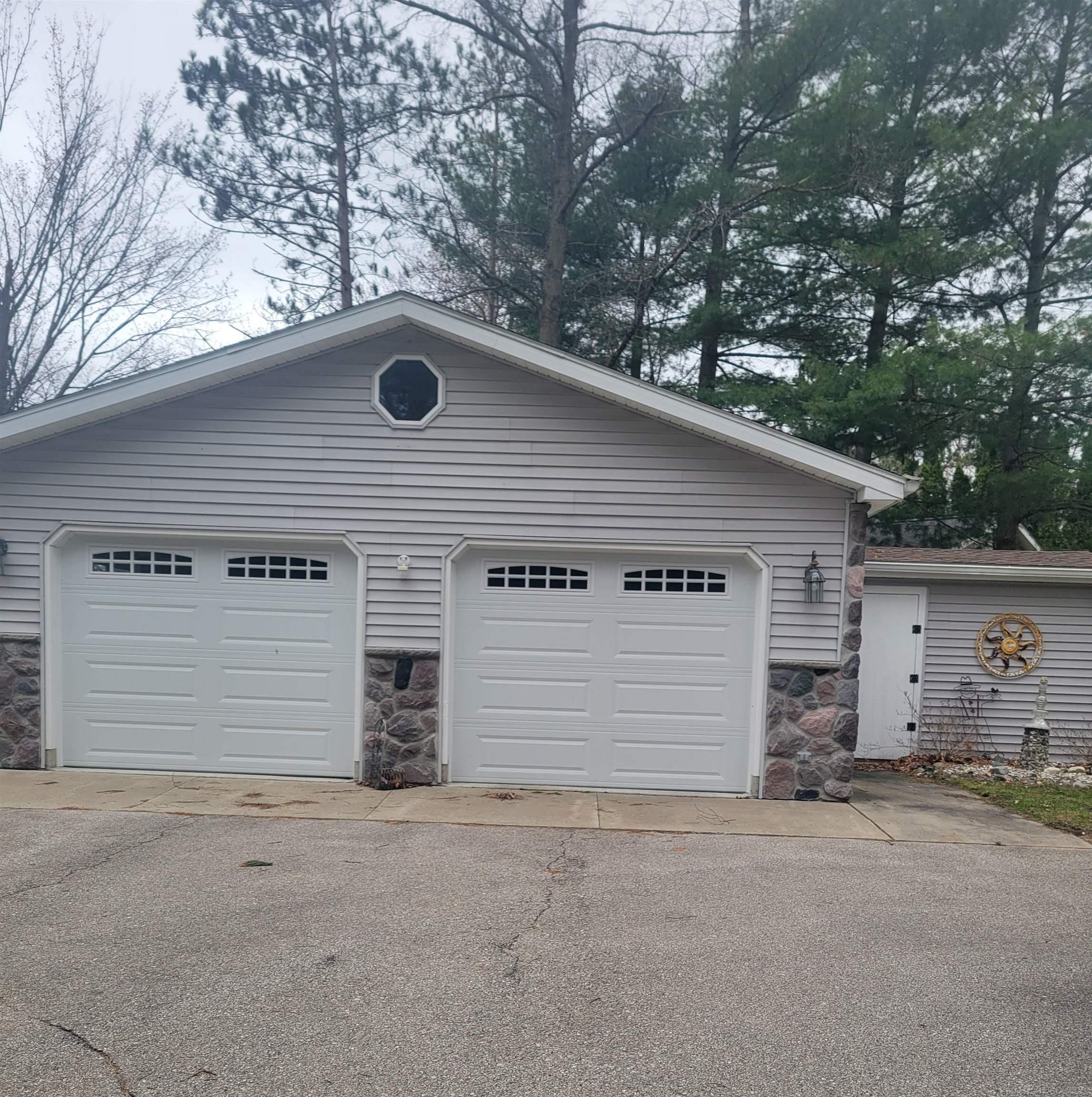 6249 Wolverine Trail