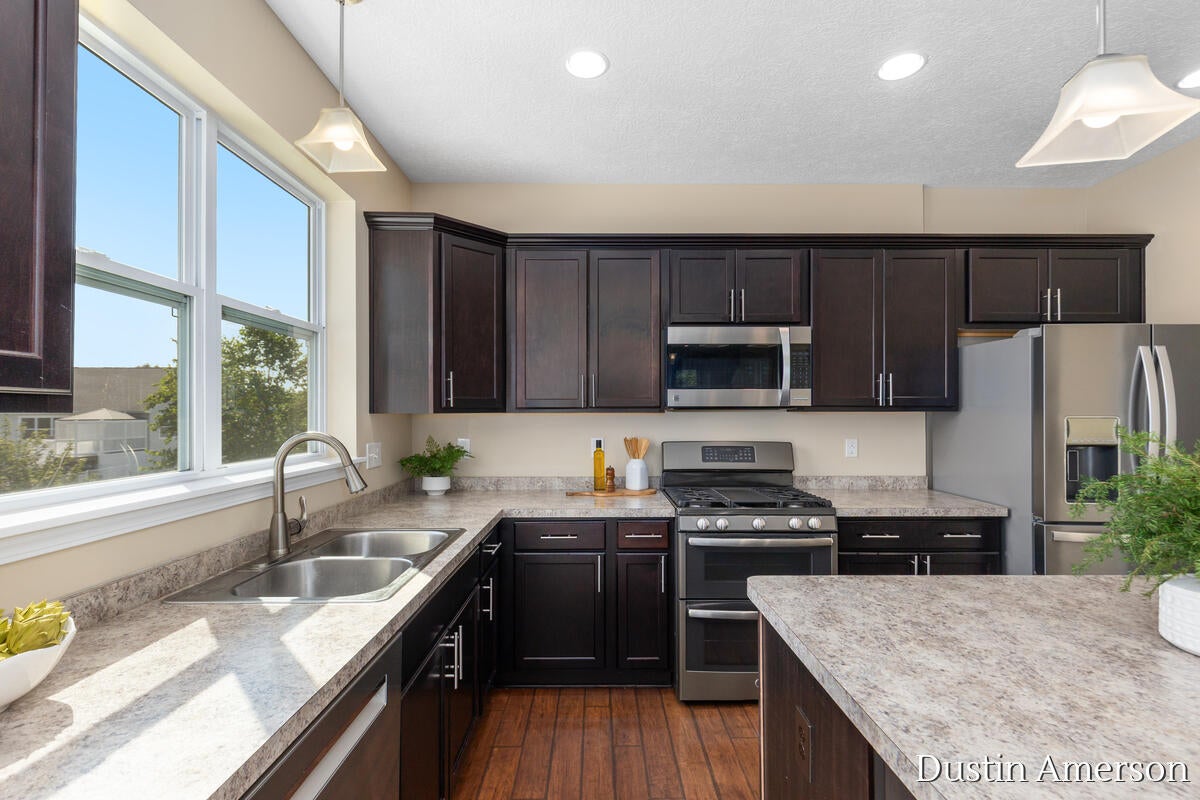 5814 Sage River Court SW