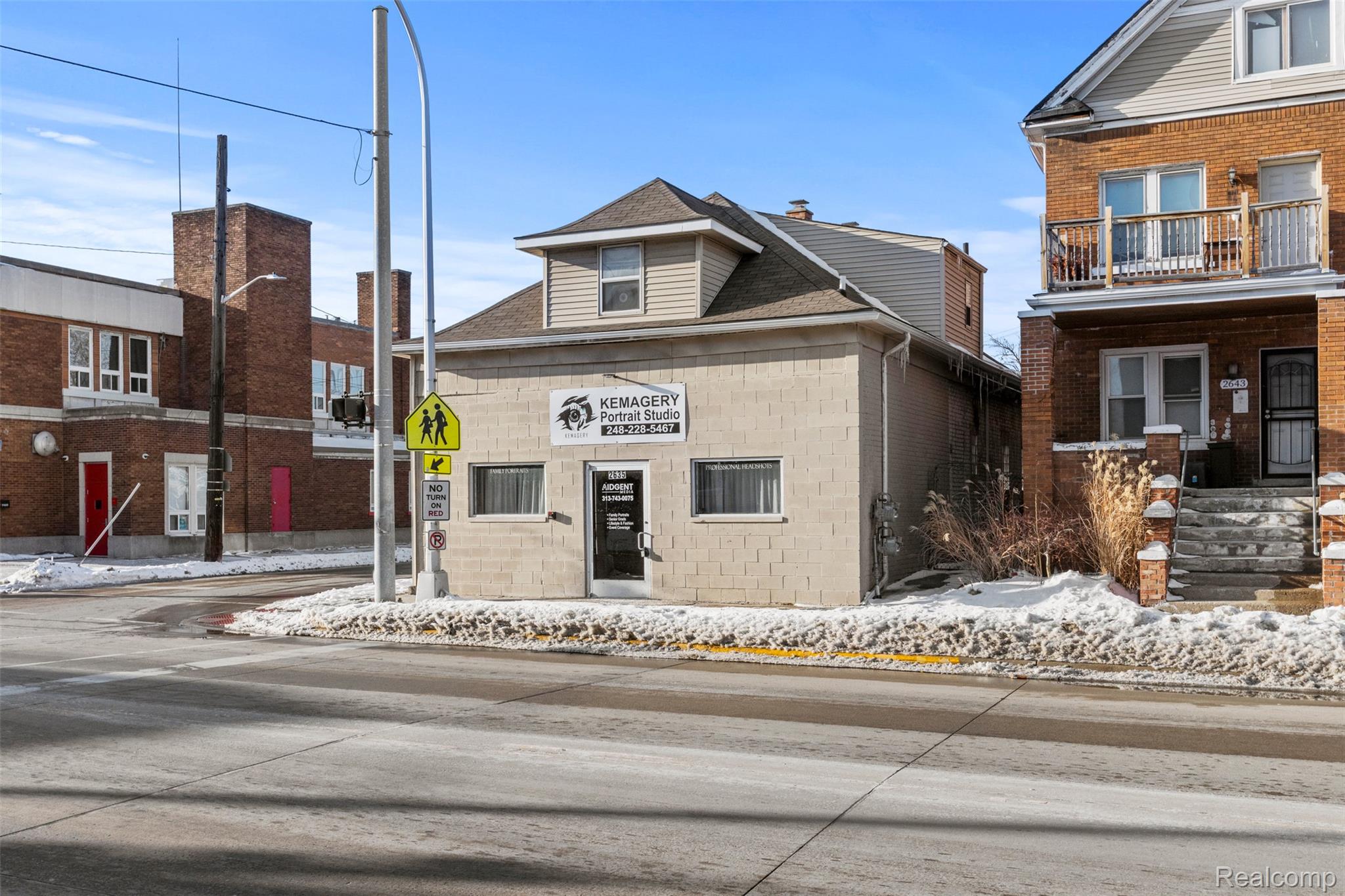 2635 Caniff Street