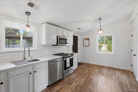 Tiny photo for 9239 Villa Crest Drive, Springfield Charter Township, MI 48346 (MLS # 20261066789)
