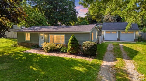 Tiny photo for 9239 Villa Crest Drive, Springfield Charter Township, MI 48346 (MLS # 20261066789)