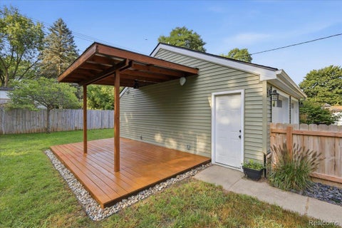 Tiny photo for 9239 Villa Crest Drive, Springfield Charter Township, MI 48346 (MLS # 20261066789)