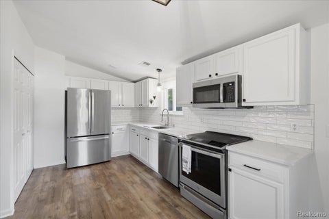 Tiny photo for 9239 Villa Crest Drive, Springfield Charter Township, MI 48346 (MLS # 20261066789)