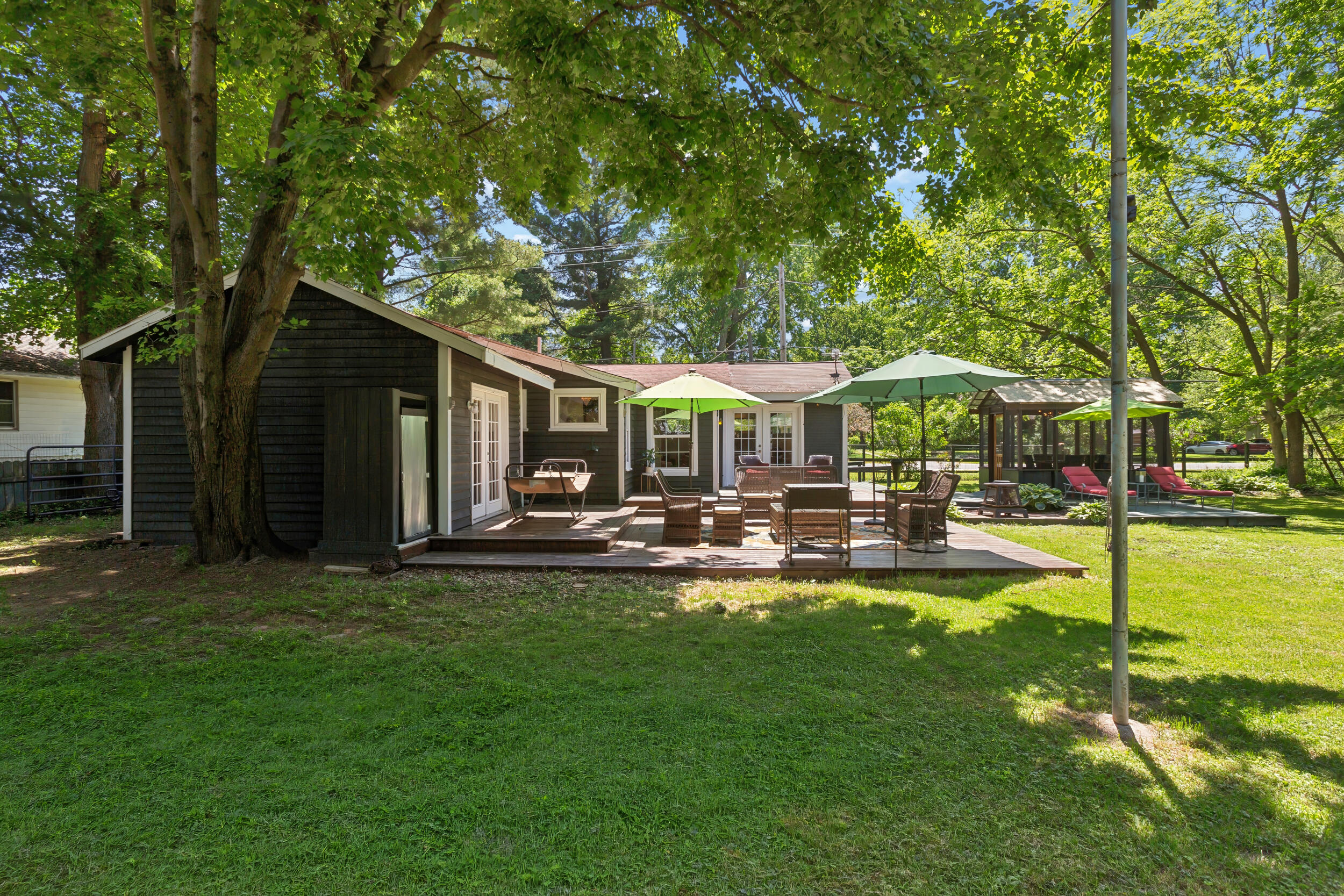 3779 W Glendora Road