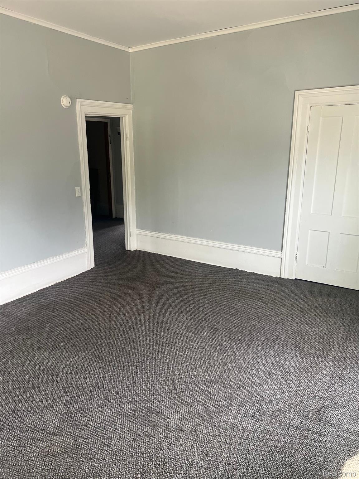 302 N FARRAGUT Street