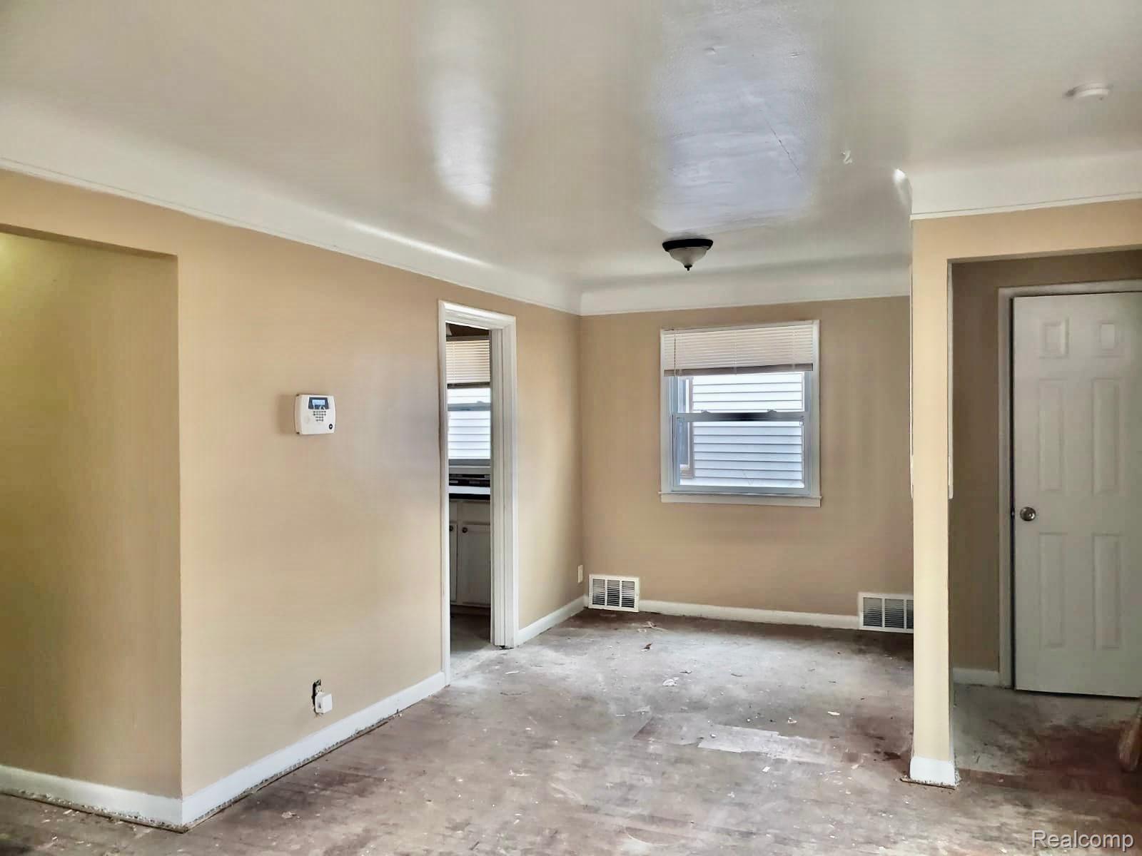 20543 LINDSAY Street