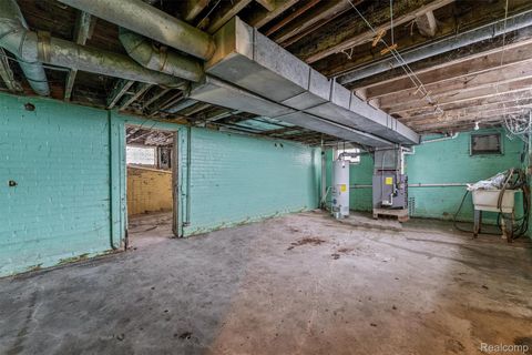 Tiny photo for 880 Algonquin Street, Detroit City, MI 48215 (MLS # 20261010204)