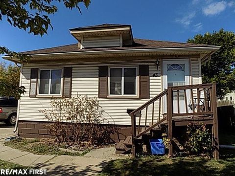 Photo of 43 Northbound Gratiot Avenue, Mt Clemens City, MI 48043 (MLS # 58050190642)