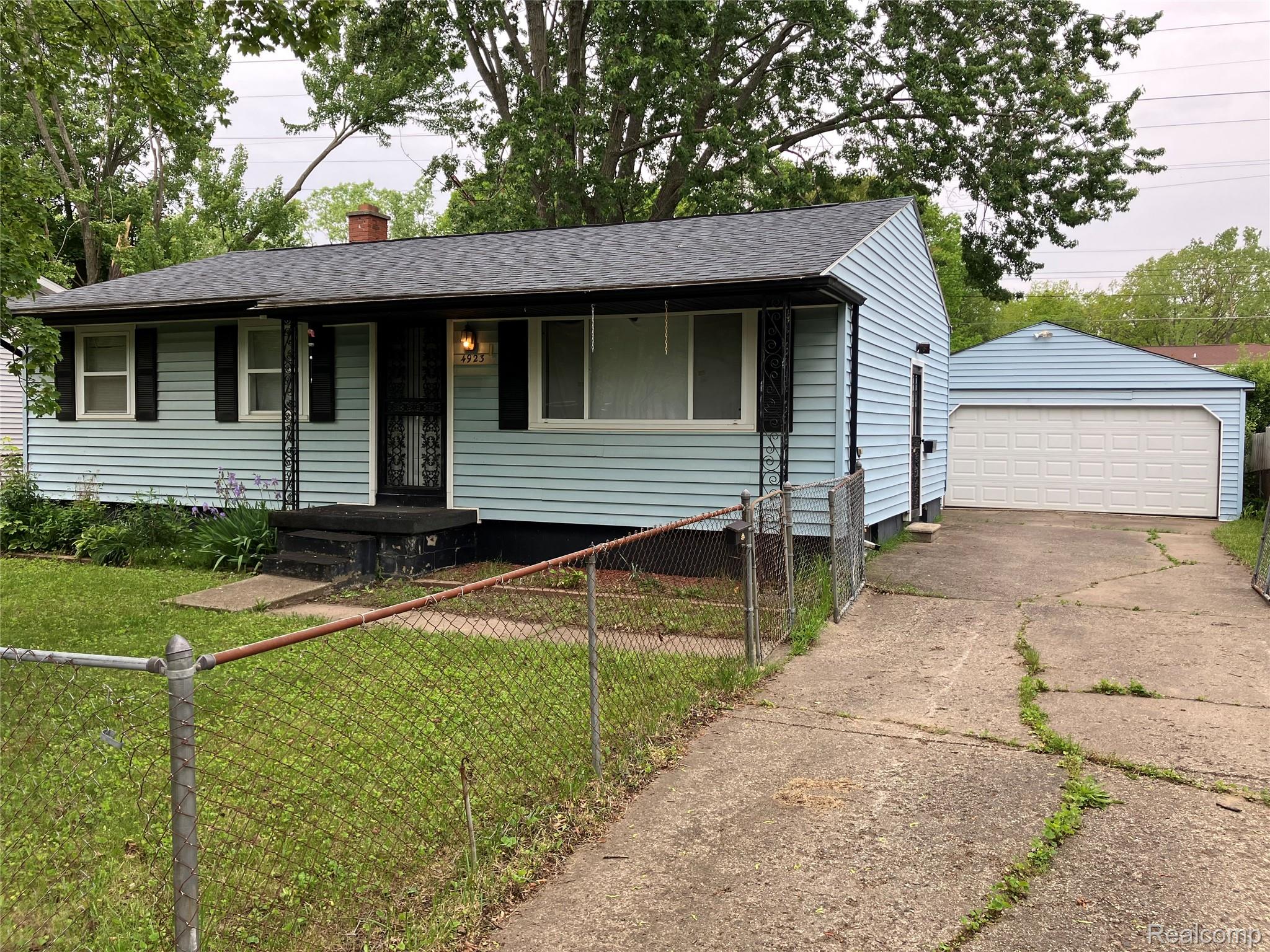 4923 ALPHA Way