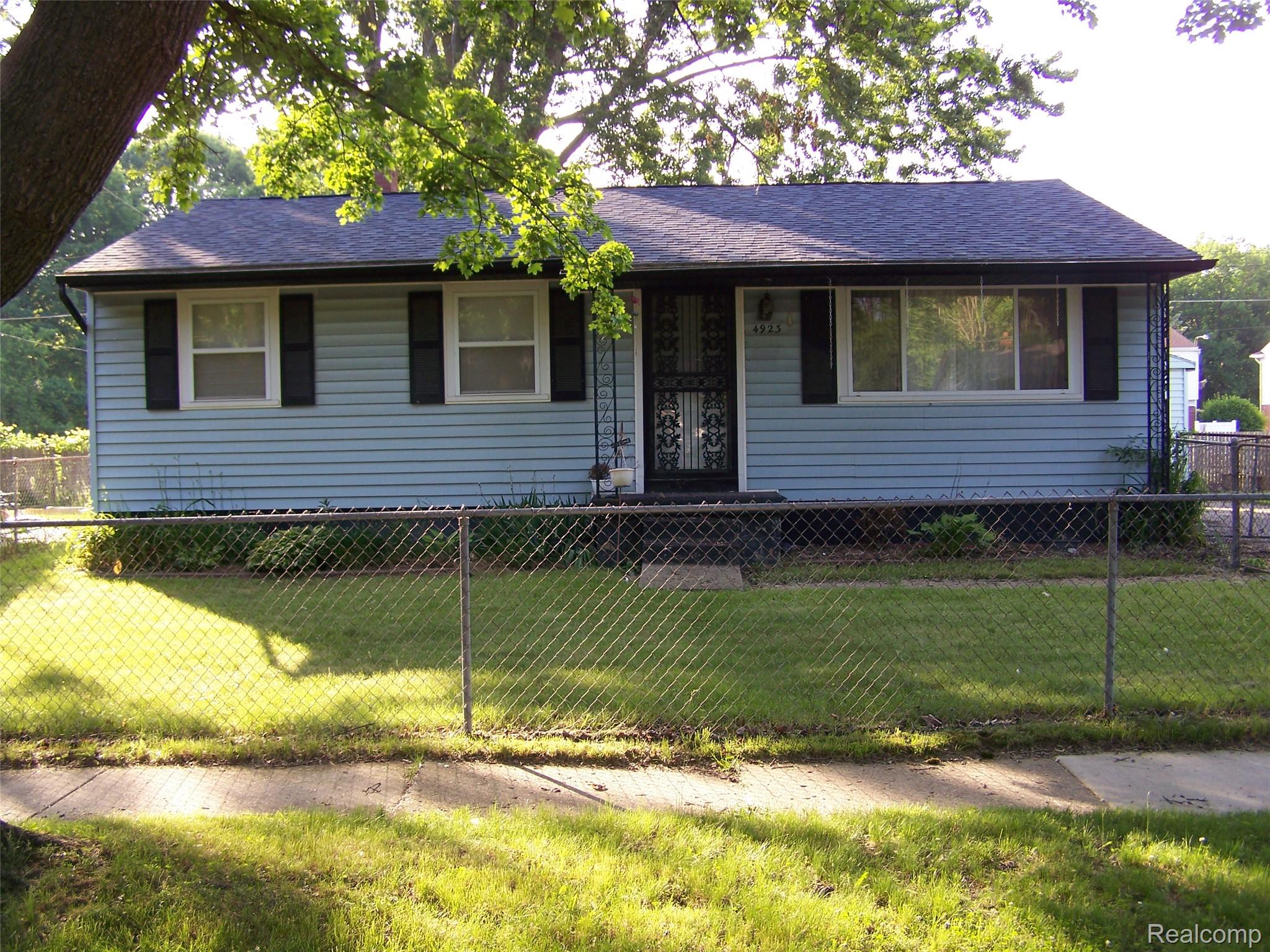 4923 ALPHA Way