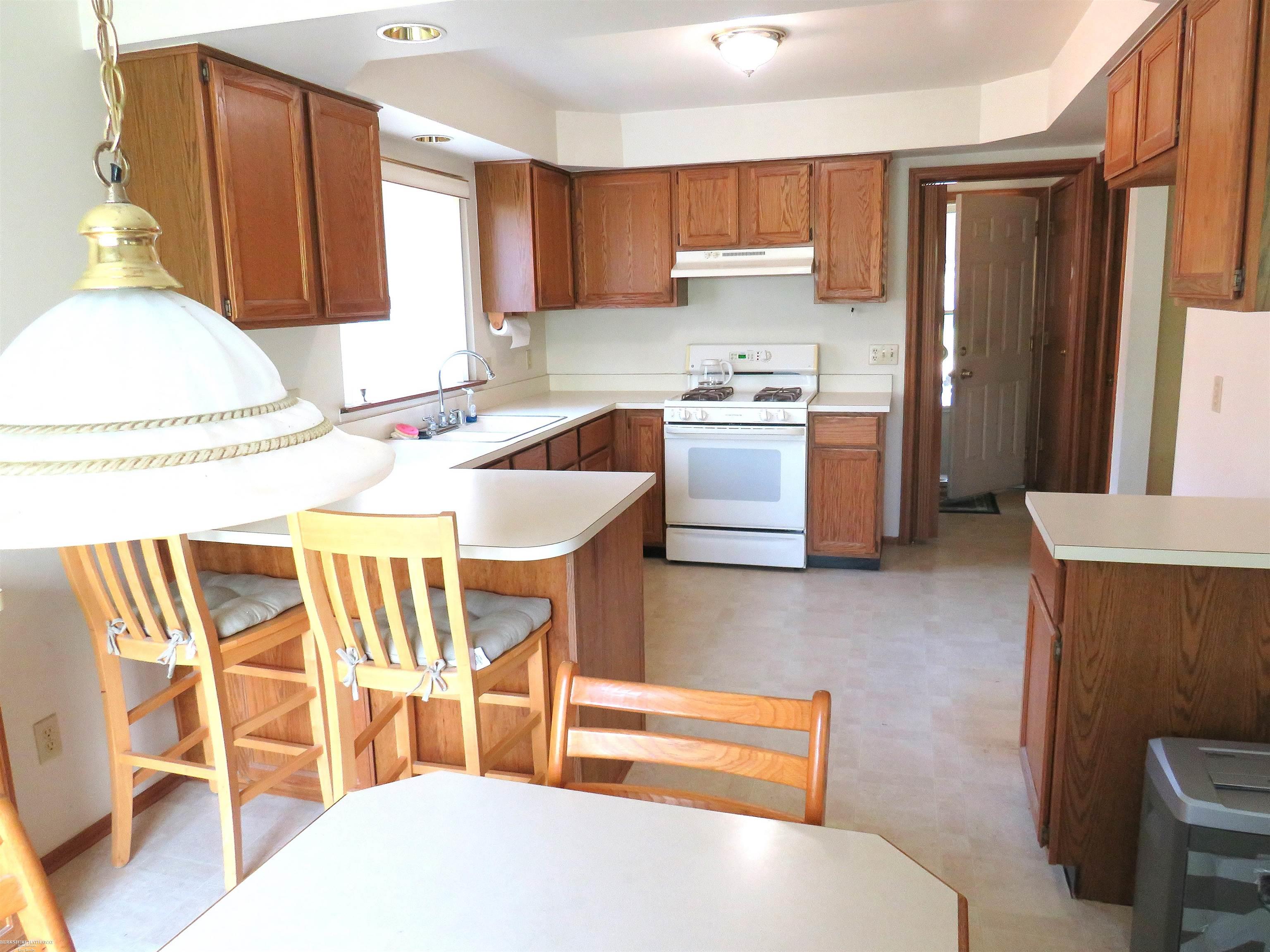 Warren City, Michigan 48092, United States, 3 Bedrooms Bedrooms, ,2 BathroomsBathrooms,Residential,Pending,148685