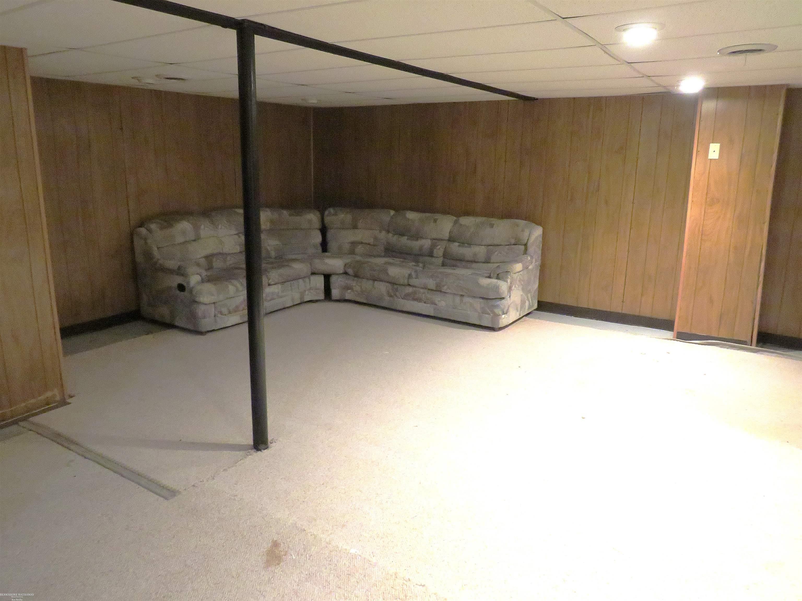 Warren City, Michigan 48092, United States, 3 Bedrooms Bedrooms, ,2 BathroomsBathrooms,Residential,Pending,148685