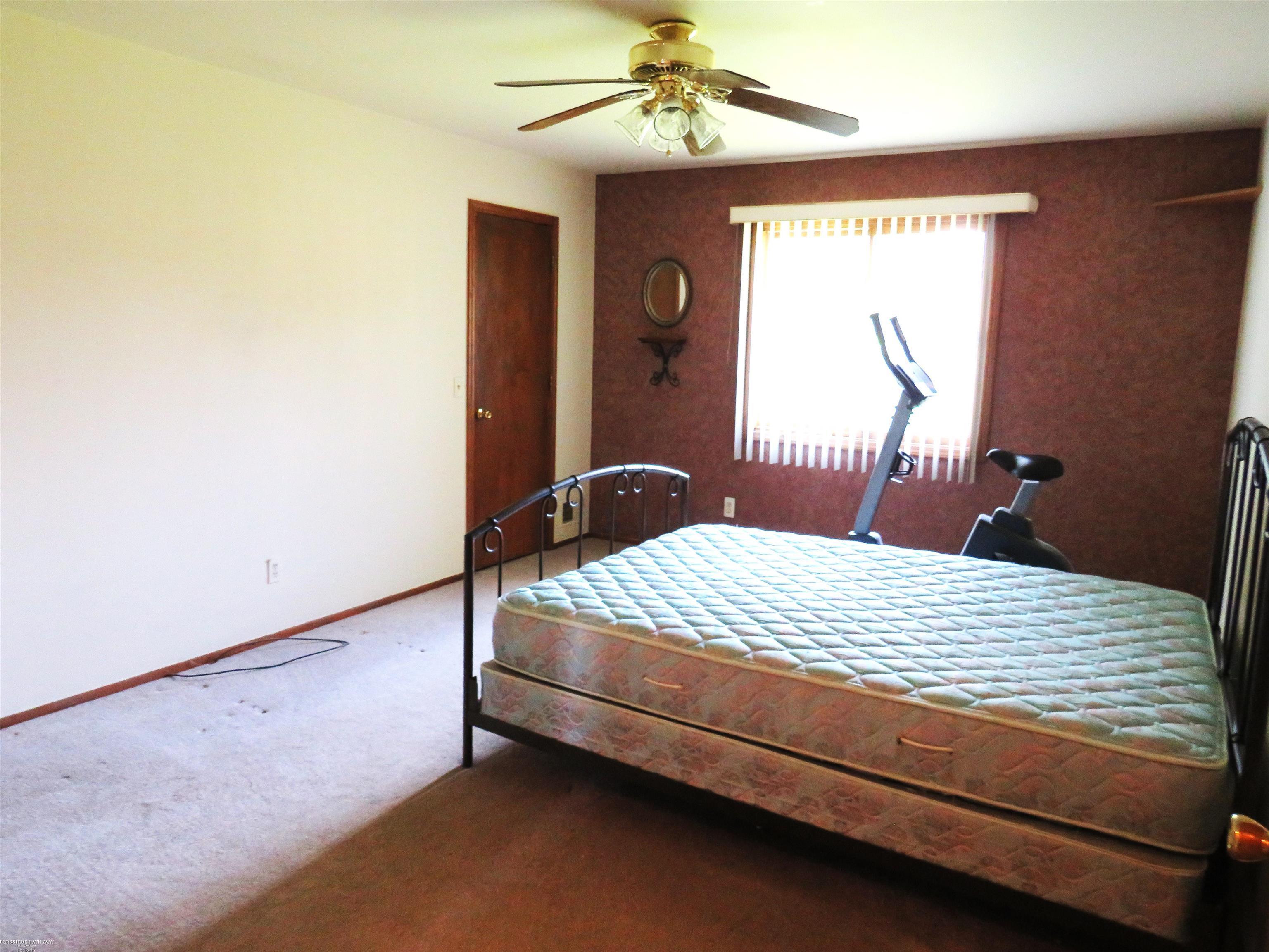 Warren City, Michigan 48092, United States, 3 Bedrooms Bedrooms, ,2 BathroomsBathrooms,Residential,Pending,148685