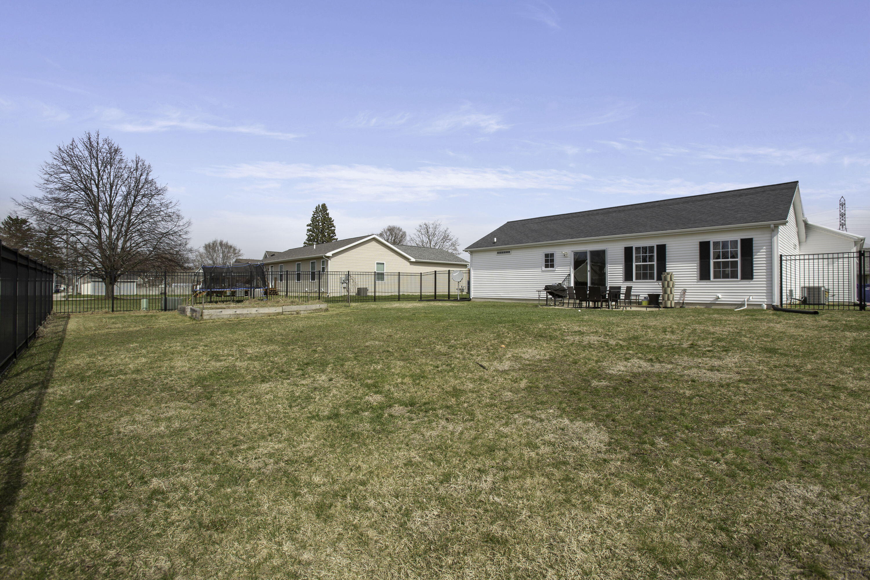 9048 Second Street