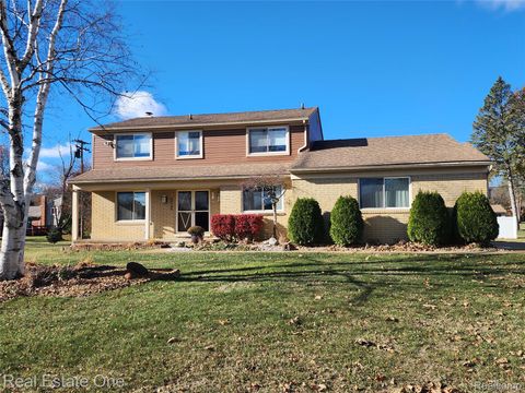 30145 Green Acres Farmington Hills City MI 48334