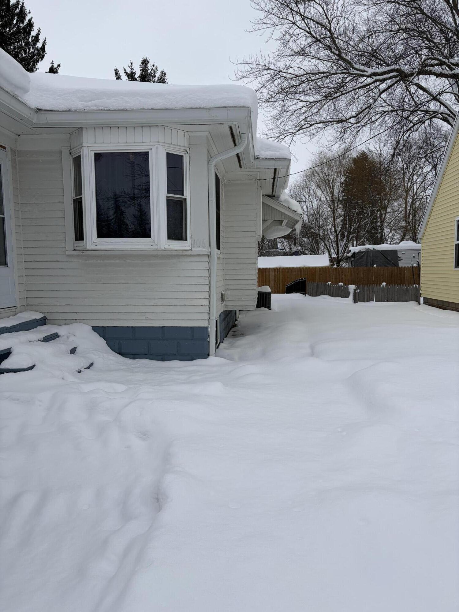 106 N Reinberg Avenue