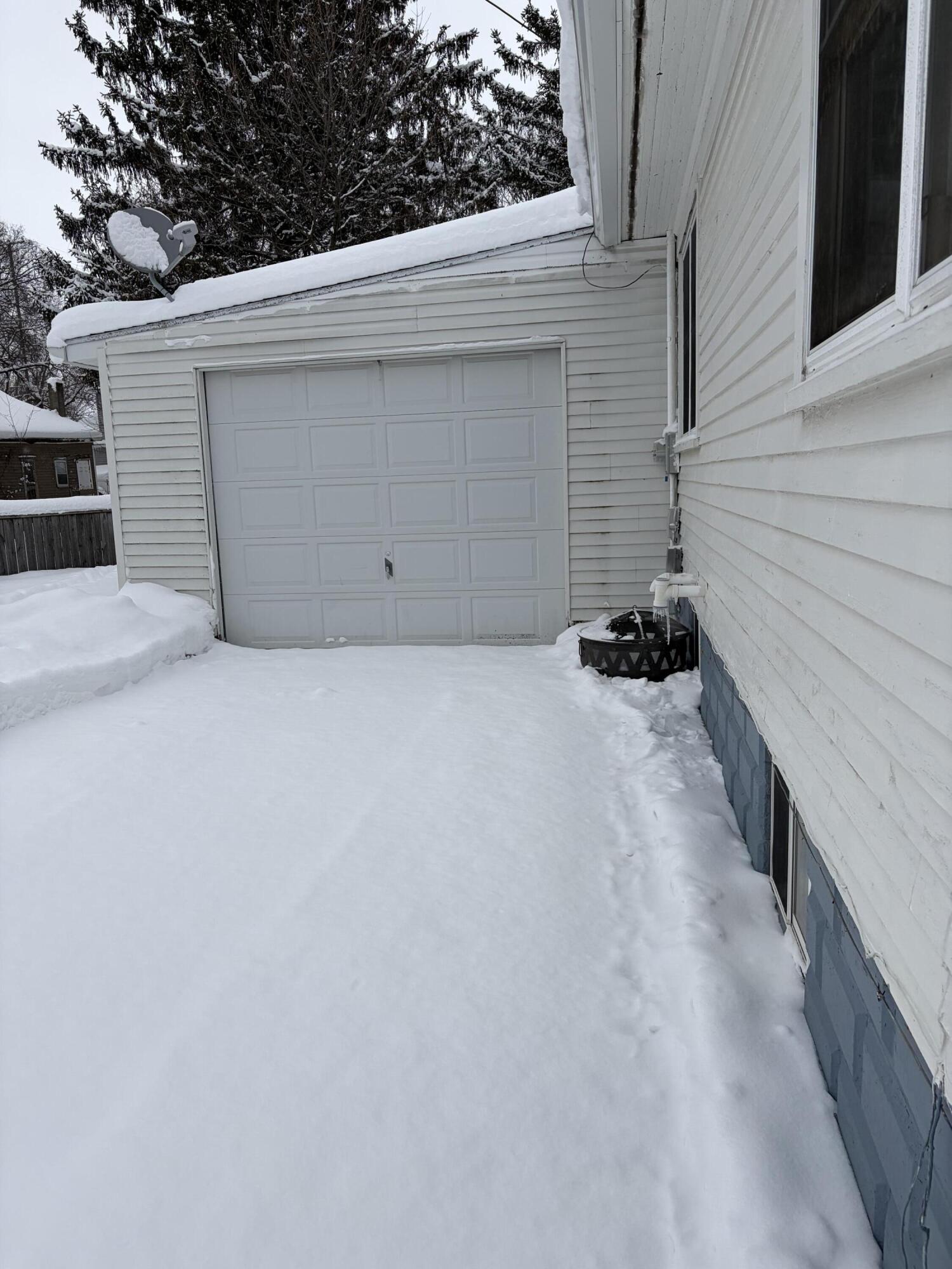 106 N Reinberg Avenue