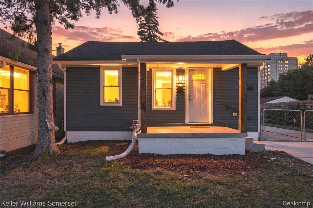 Photo of 1428 Chandler Avenue, Lincoln Park City, MI 48146 (MLS # 20261070664)
