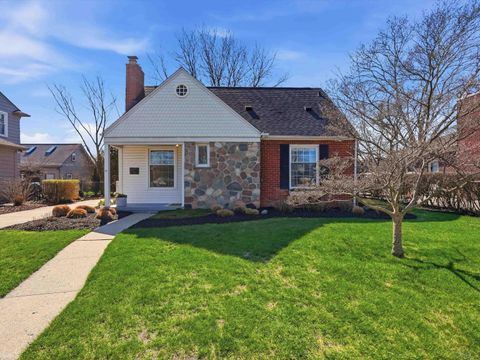 2115 McDonald Avenue Royal Oak City MI 48073