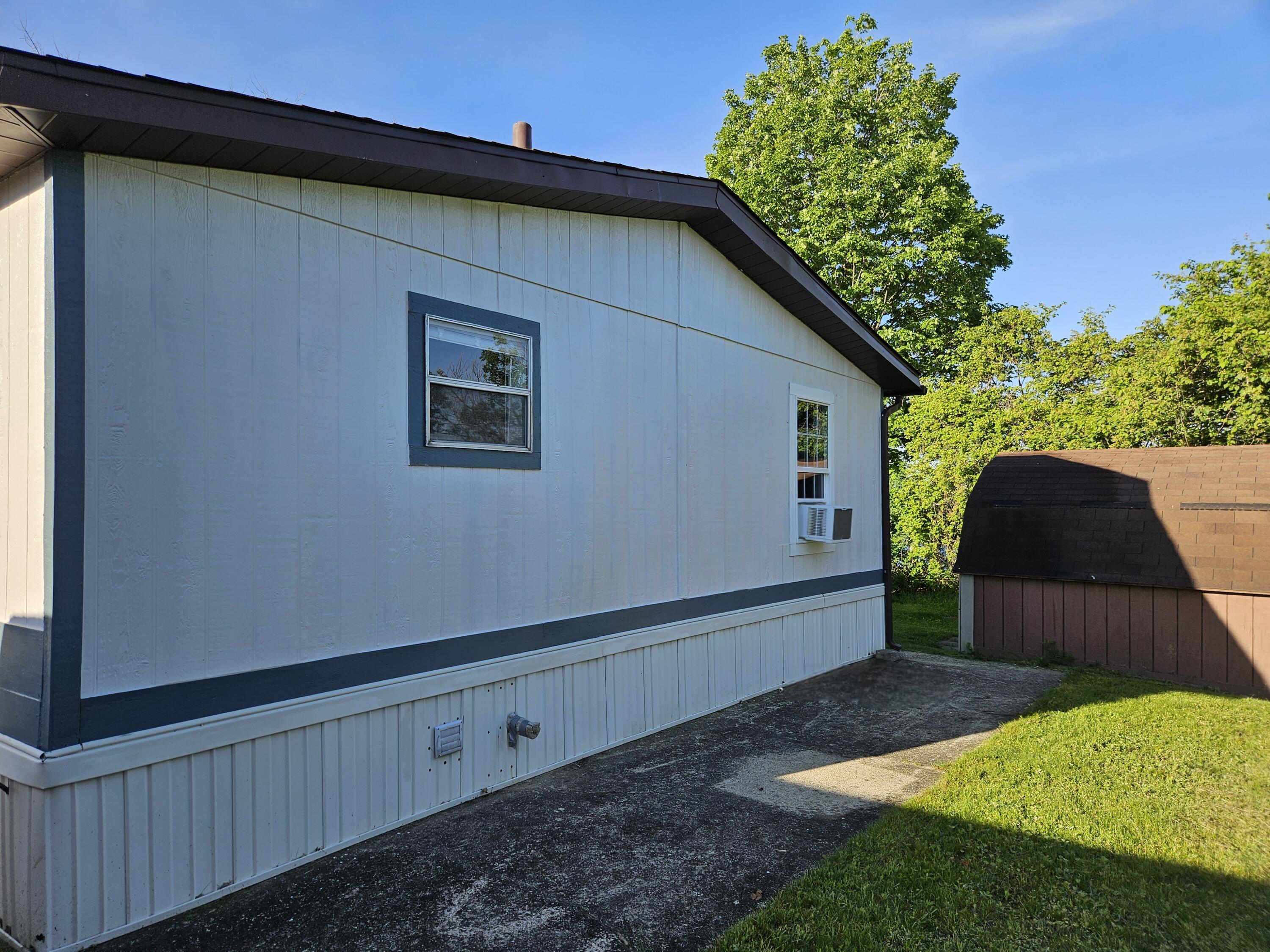 3421 Pullman Court SE