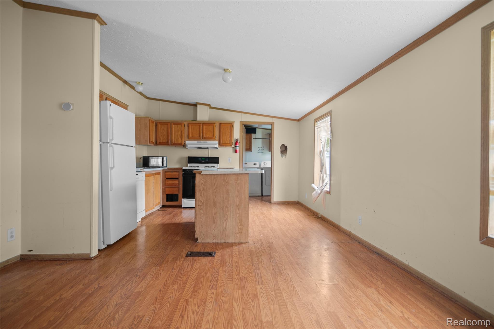 271 Laurel Leah